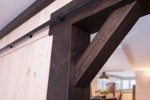 Pine Posts & Beam – 151